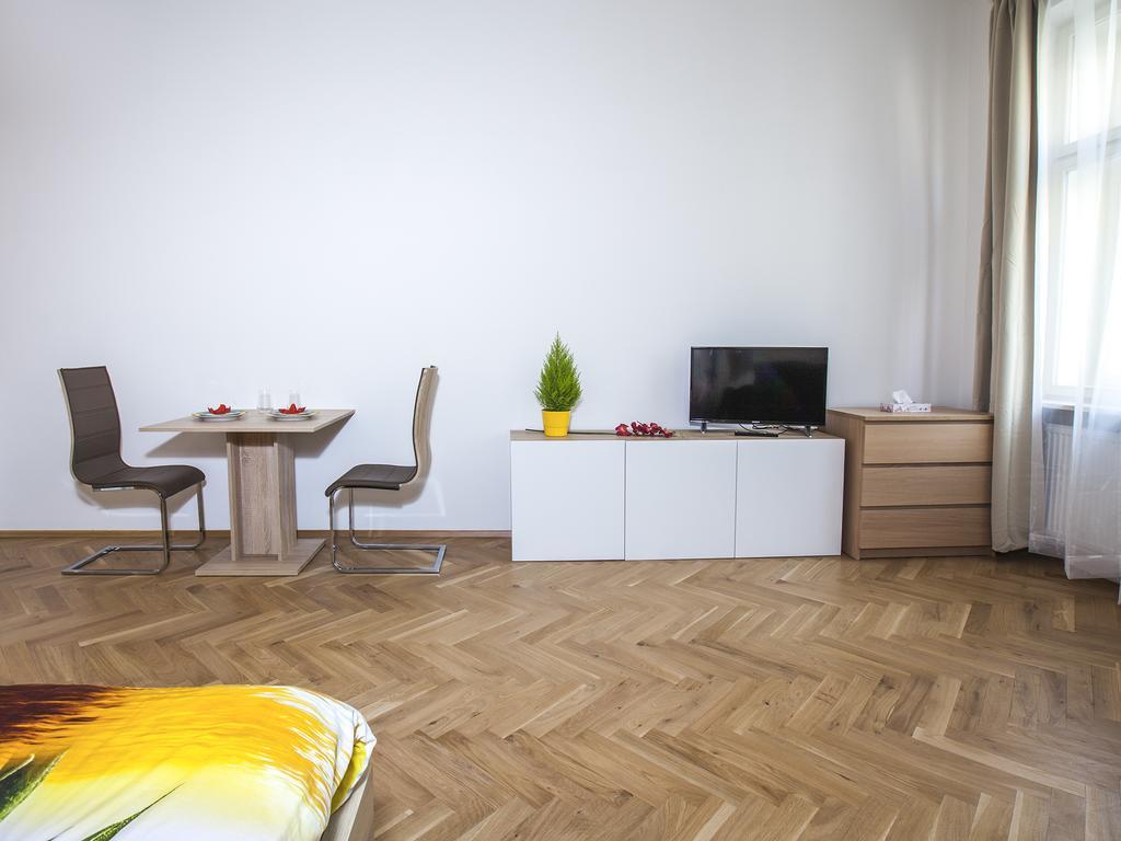 Apartment Beautiful Thamova
